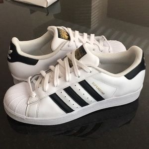 ADIDAS Superstar